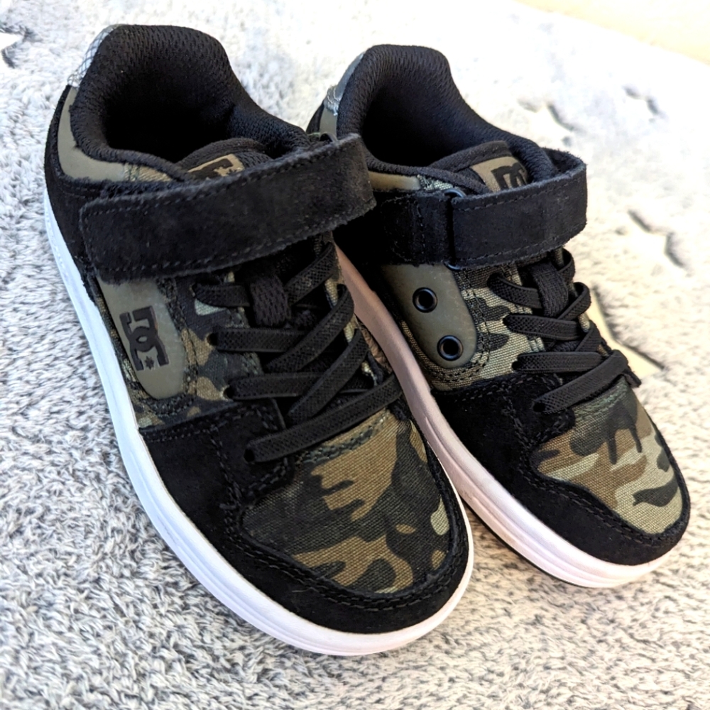 Brand New Camo DC Shoes! [Kids size 11]